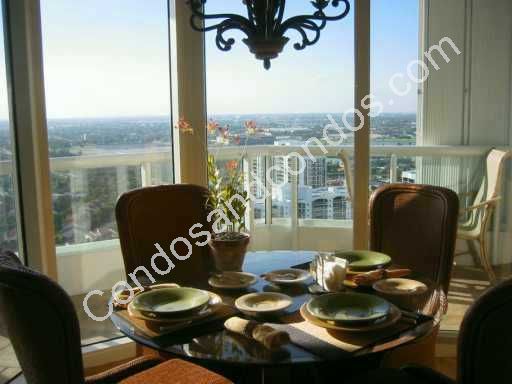 Dining room overlooking the city of Aventura