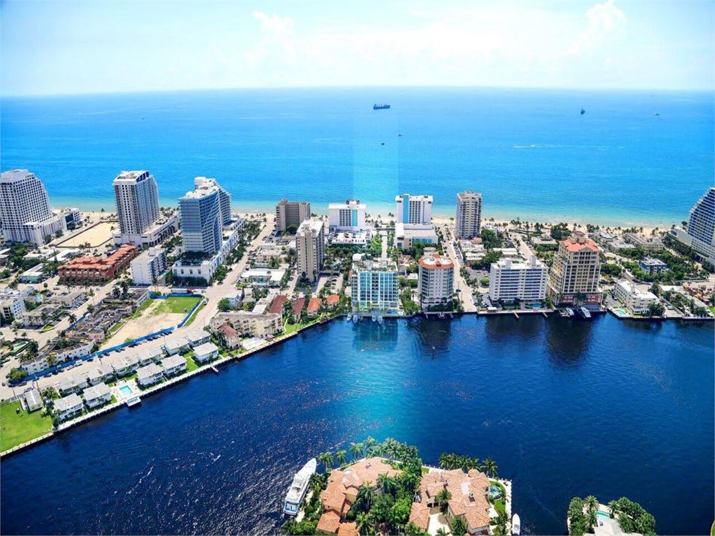 Located on the widest stretch of Fort Lauderdale’s Intracoastal Waterway