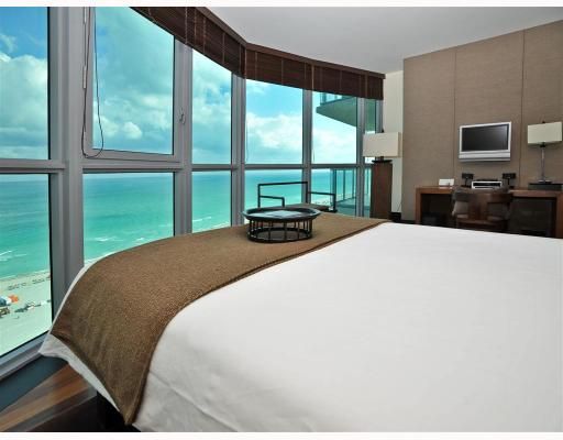 Direct ocean view from guest bedroom