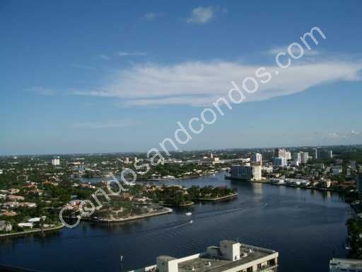 The Intracoastal Waterway winds through the city like a Venetian canal