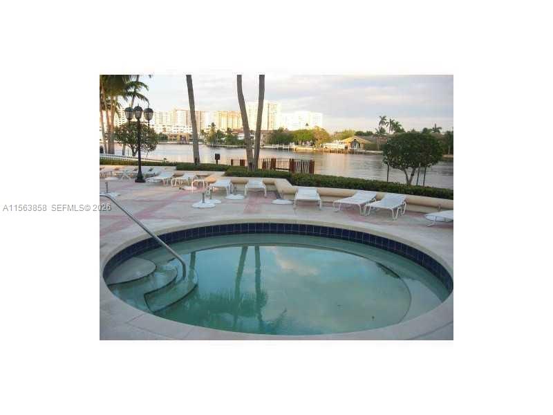 Photo of 21205 Yacht Club Drive PH09 #PH09 listing for Sale