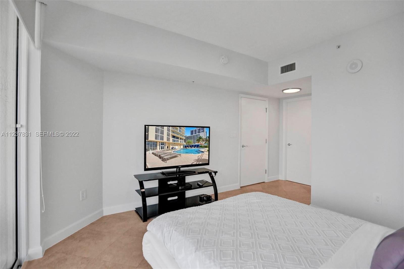 Photo of 16699 Collins Avenue 3105 #3105 listing for Sale