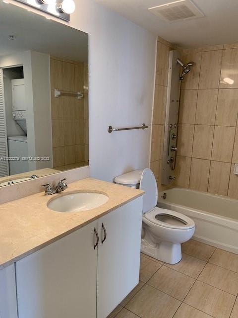 Photo of 1750 N Bayshore Drive 2806 #2806 listing for Sale