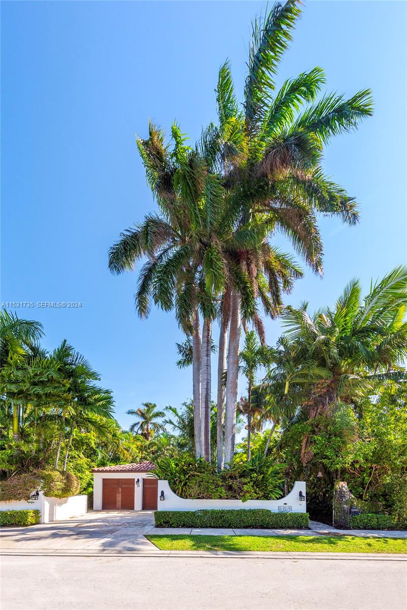 Photo of 527 E Dilido Drive # listing for Sale