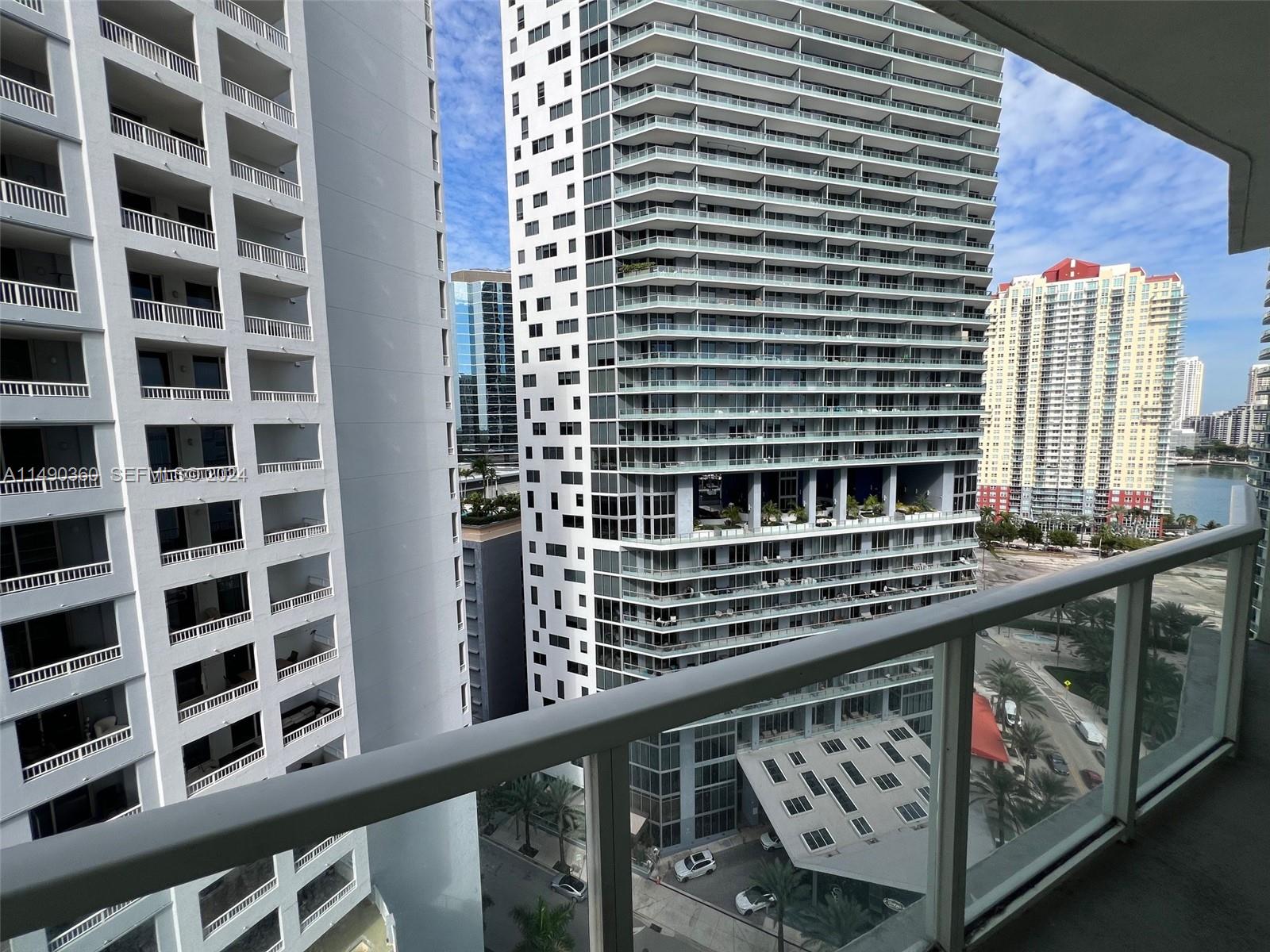 Photo of 218 SE 14th Street 1806 #1806 listing for Sale
