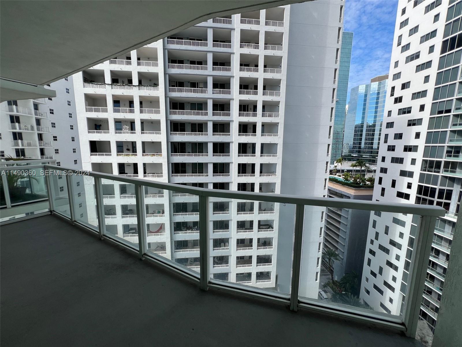 Photo of 218 SE 14th Street 1806 #1806 listing for Sale