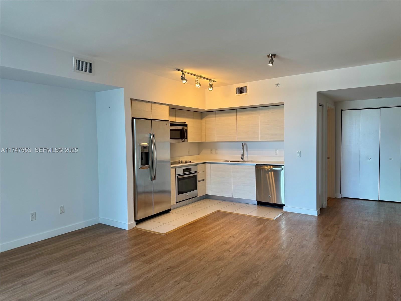 Photo of 4250 Biscayne Boulevard 1006 #1006 listing for Sale