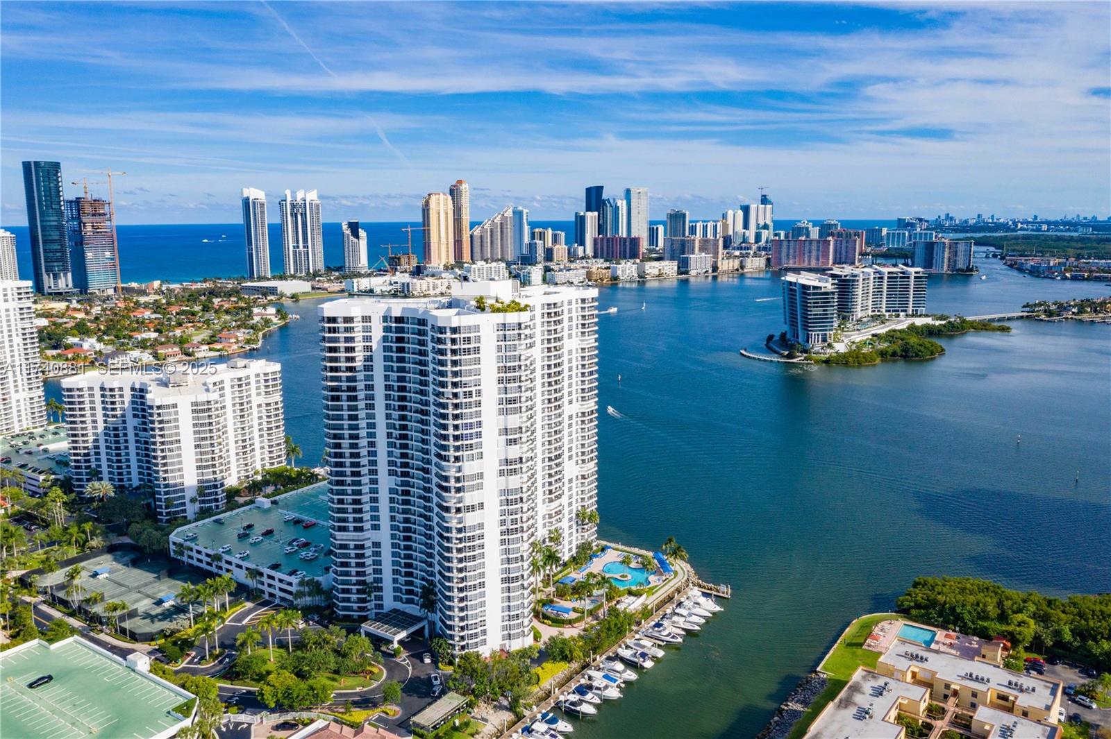 Photo of 3530 Mystic Pointe Drive 1513 #1513 listing for Sale