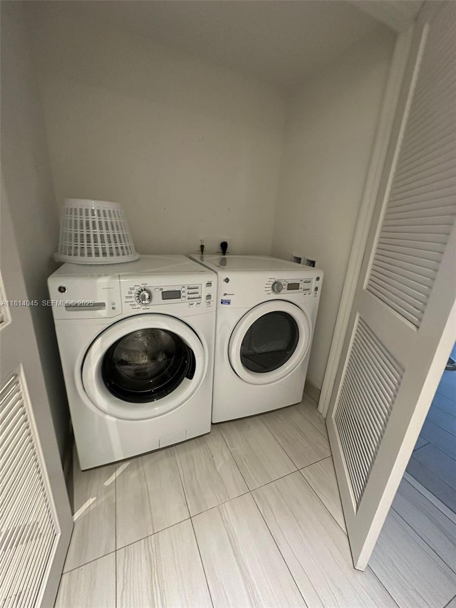Photo of 4010 S Ocean Drive R1507 #R1507 listing for Sale