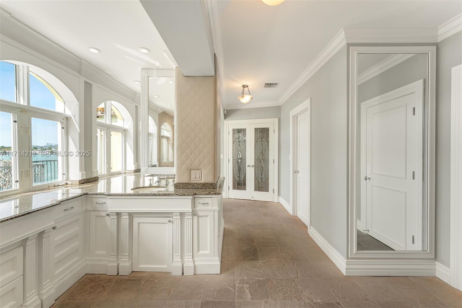 Photo of 11 E Rivo Alto Drive # listing for Sale