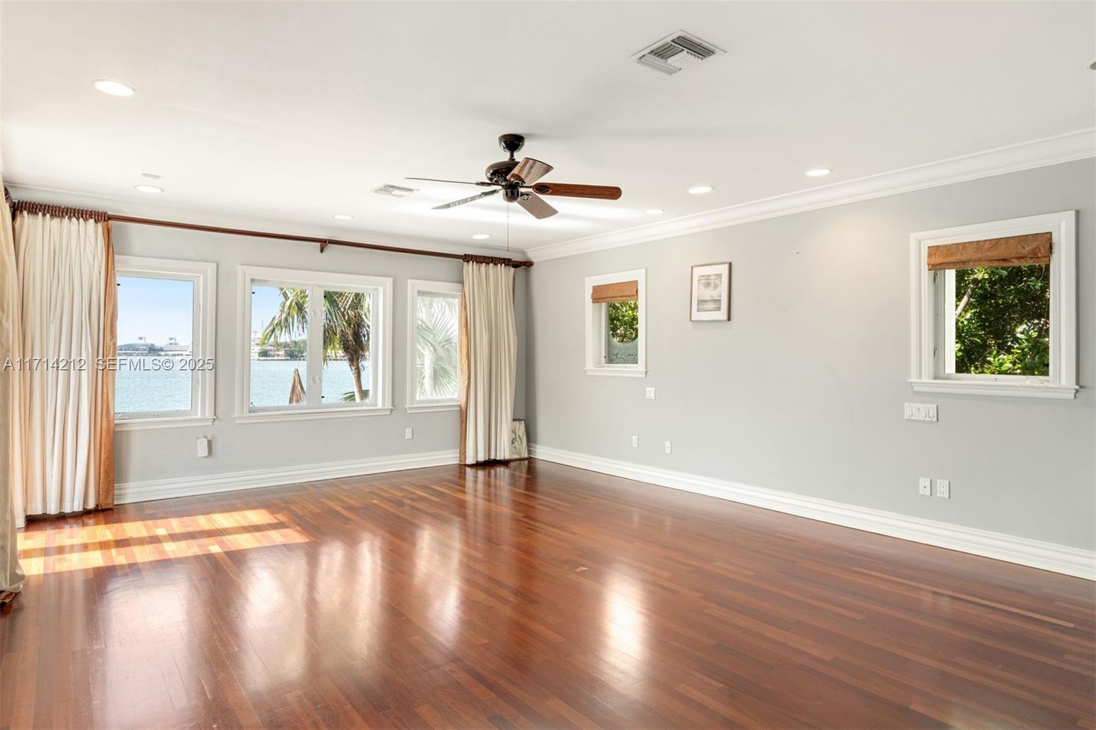 Photo of 11 E Rivo Alto Drive # listing for Sale