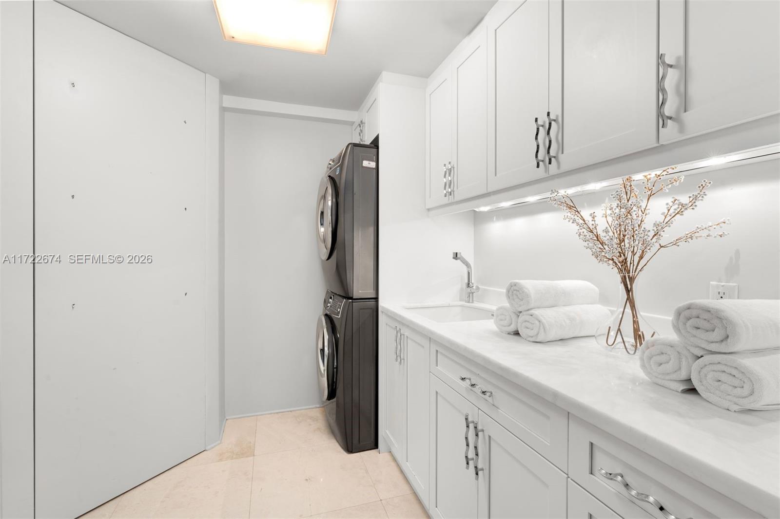 Photo of 1 N Fort Lauderdale Beach Boulevard 2102 #2102 listing for Sale