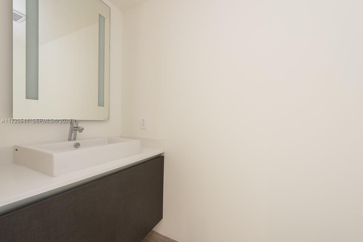Photo of 1451 Brickell Avenue 2103 #2103 listing for Sale