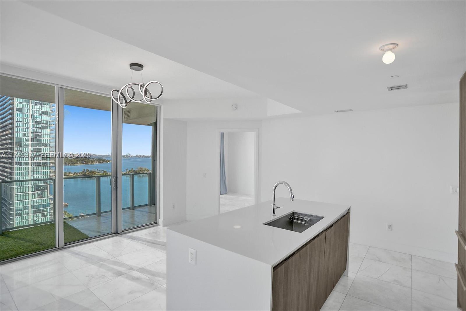 Photo of 2900 NE 7th Avenue 1601 #1601 listing for Sale