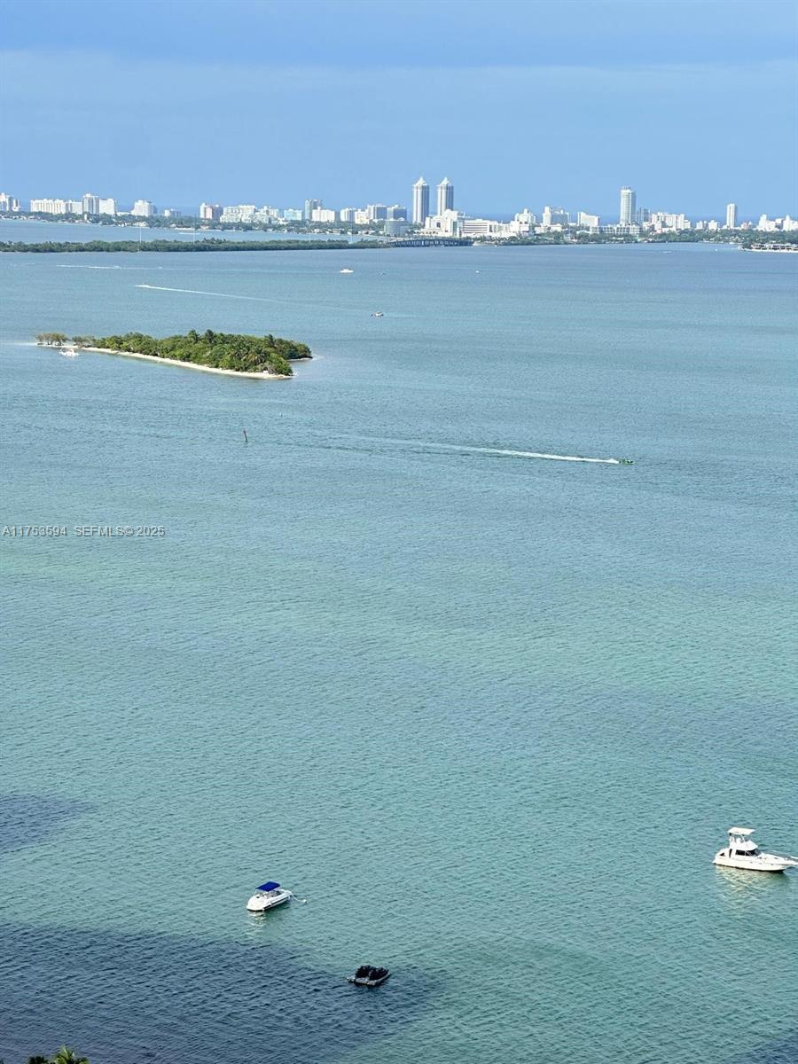Photo of 1750 N Bayshore Drive 2905 #2905 listing for Sale
