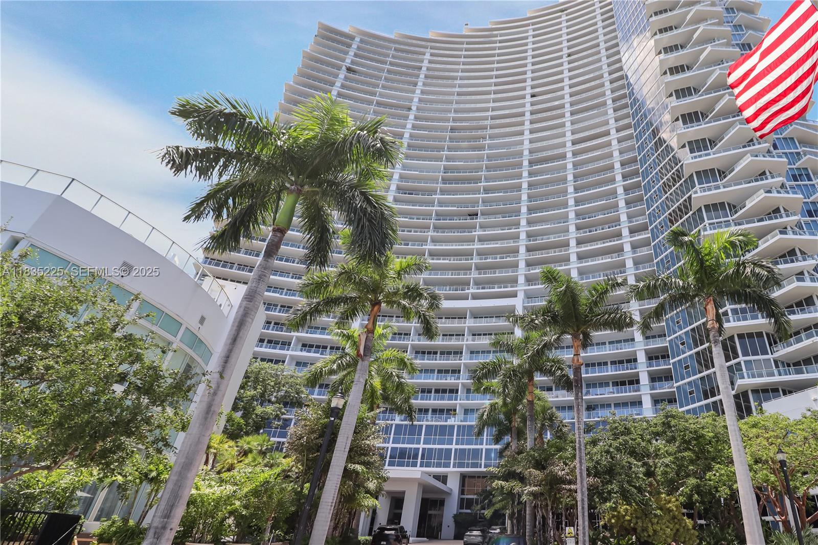 Photo of 2020 N Bayshore Drive 2801 #2801 listing for Sale