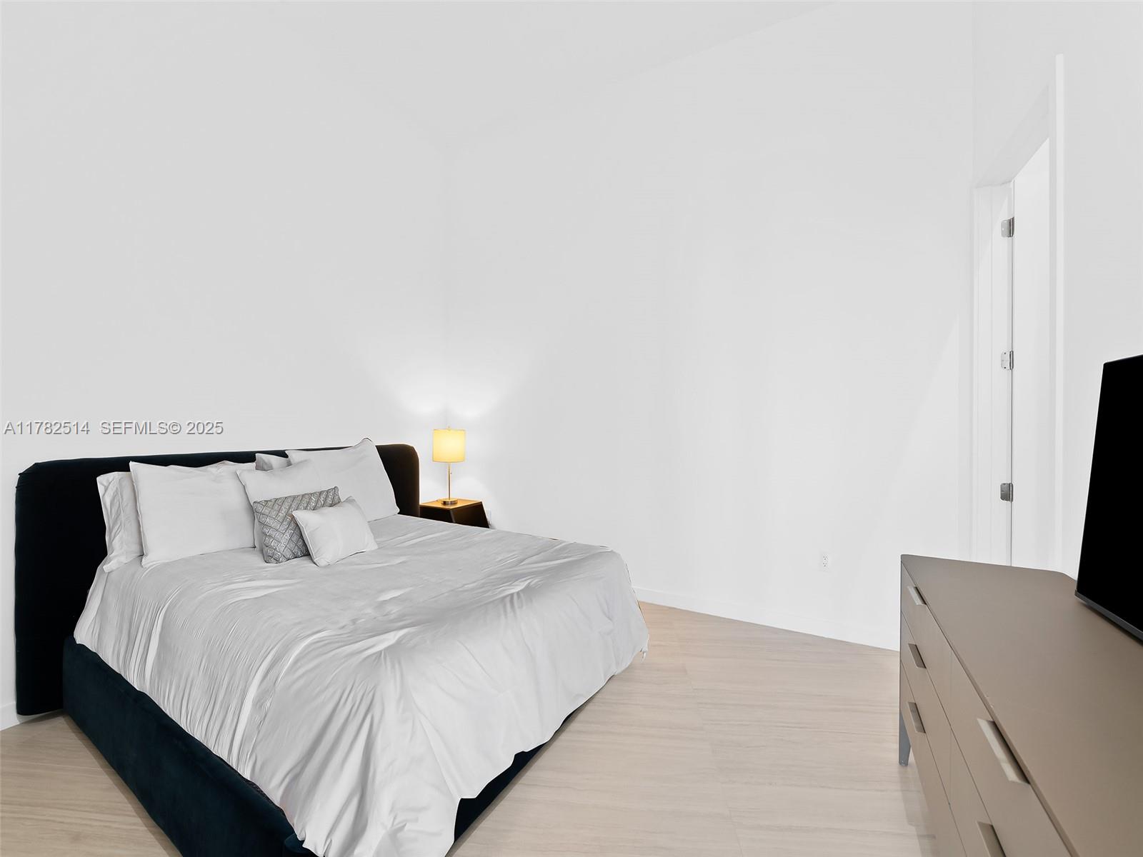 Photo of 851 NE 1st Avenue PH 5500 #PH 5500 listing for Sale