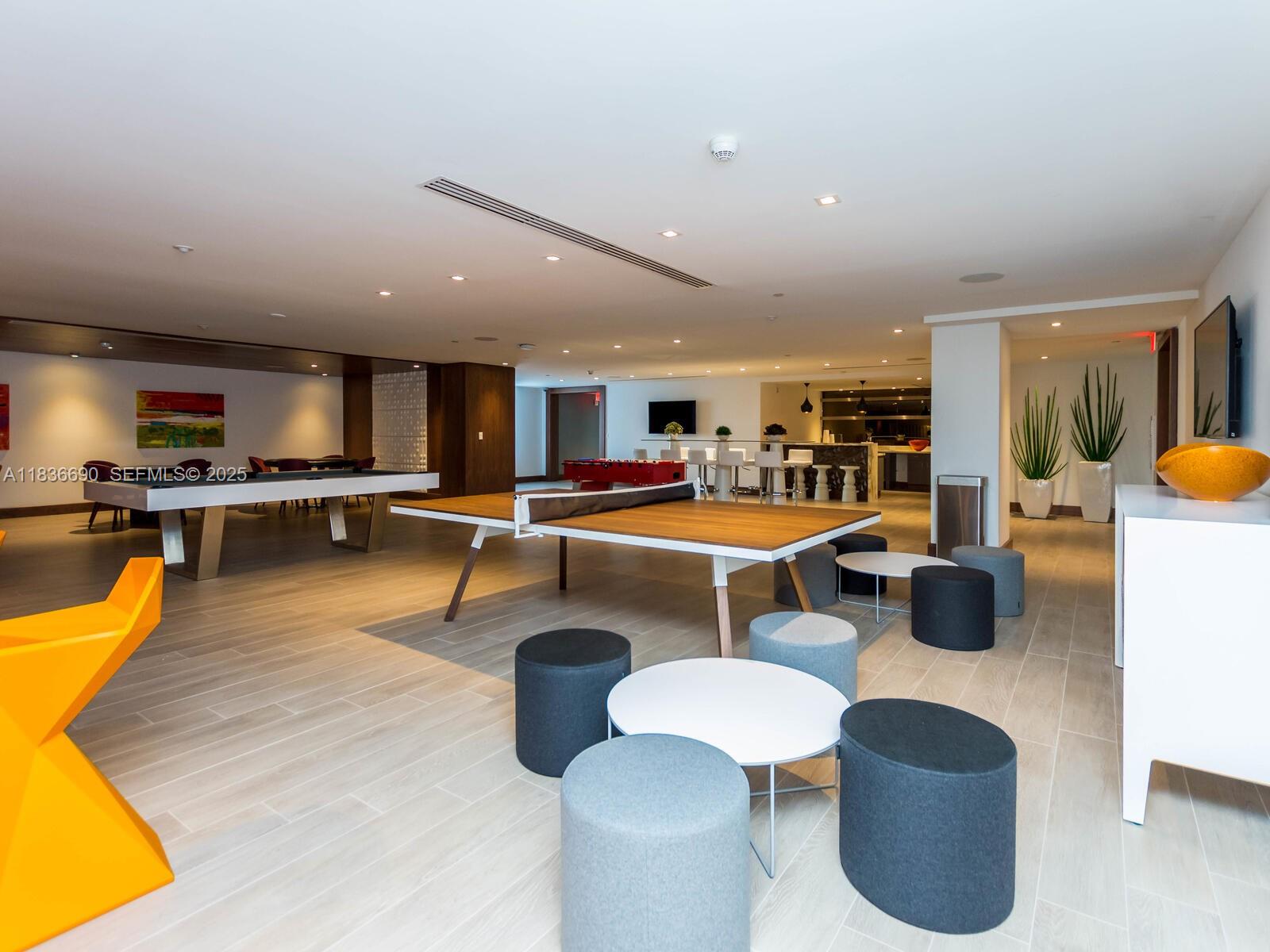 Photo of 300 Sunny Isles Boulevard 5-1605 #5-1605 listing for Sale