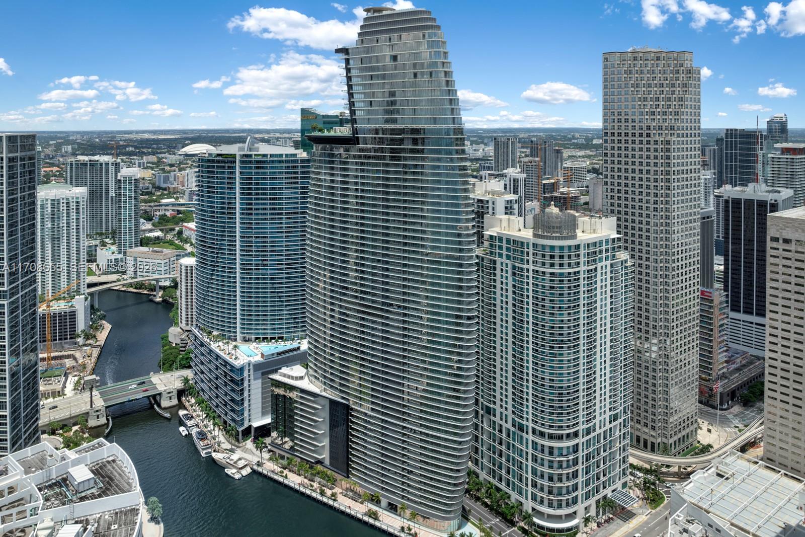 Photo of 300 Biscayne Blvd Way 4703 #4703 listing for Sale