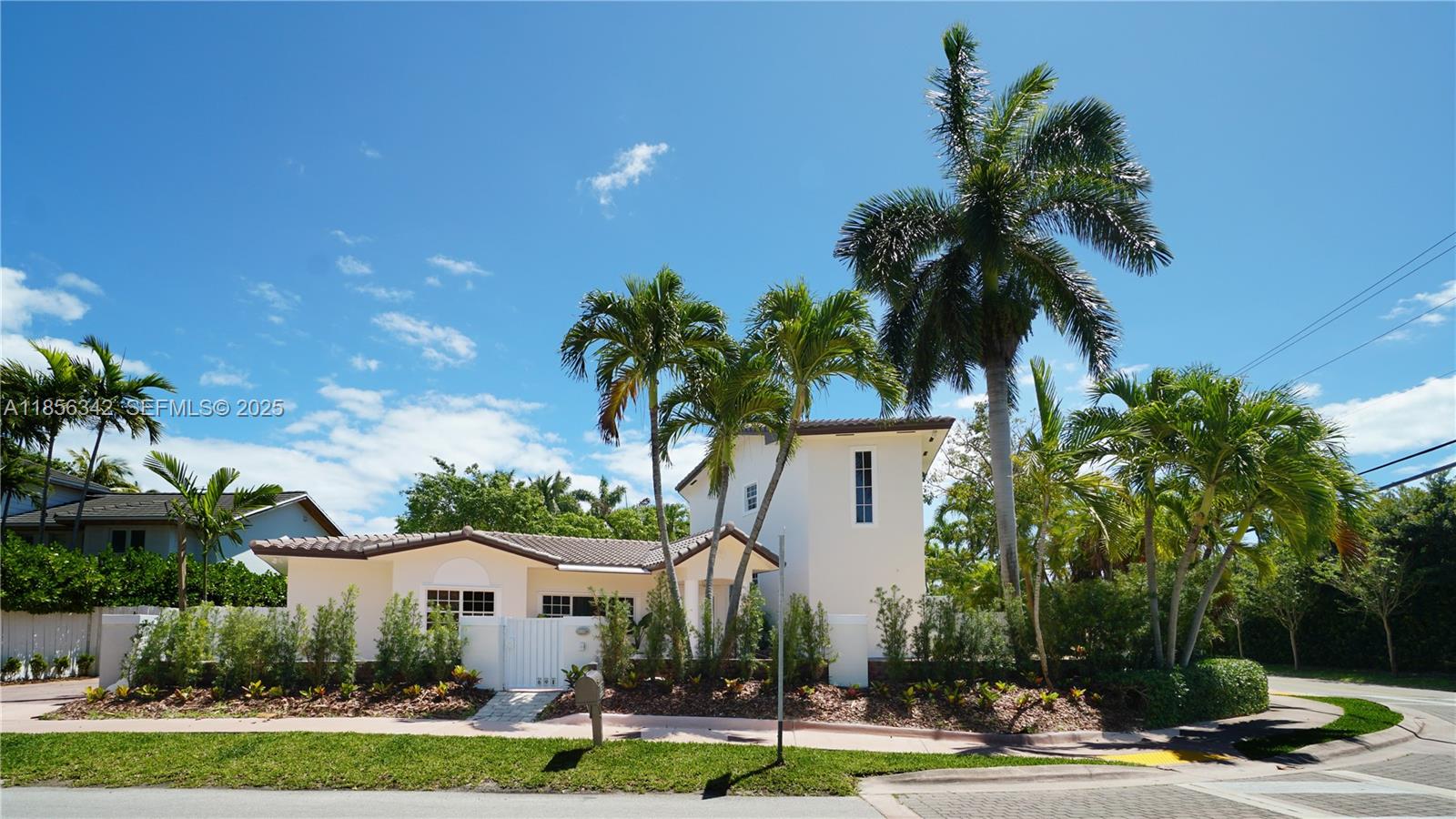 Photo of #A11856342 listing for Sale