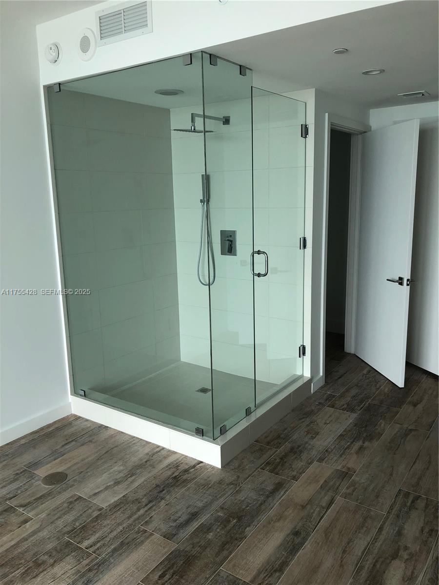 Photo of 650 NE 32nd Street 2006 #2006 listing for Sale