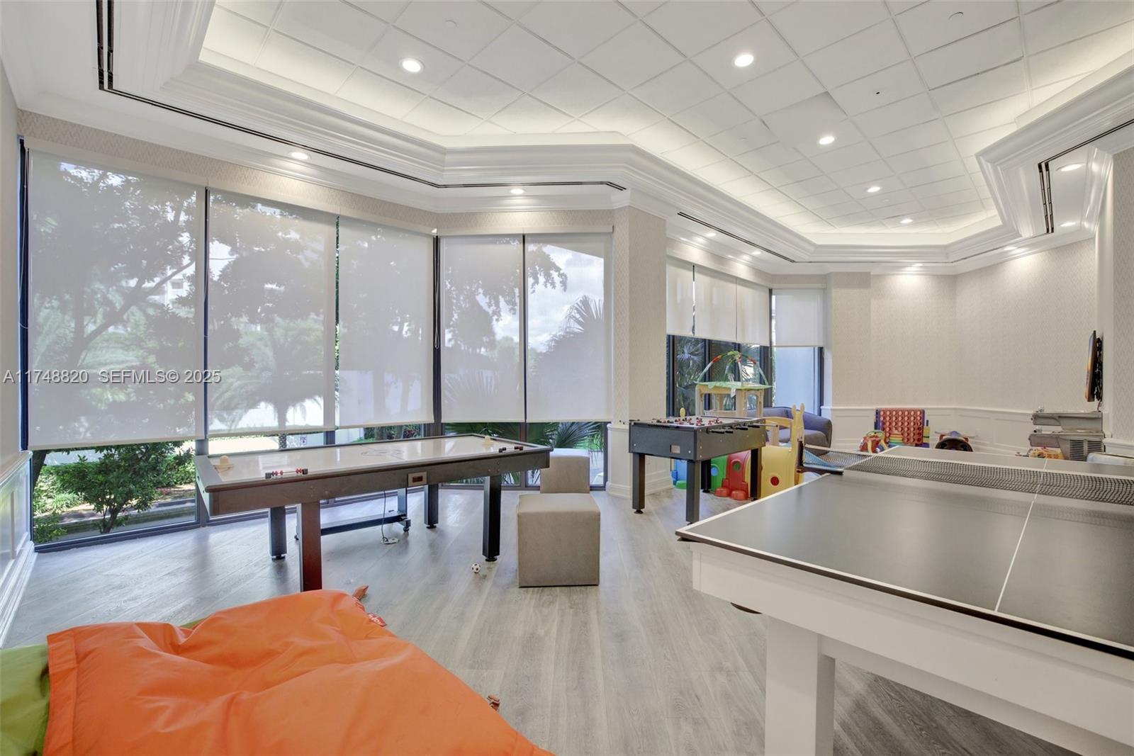 Photo of 2000 Island Boulevard 410 #410 listing for Sale