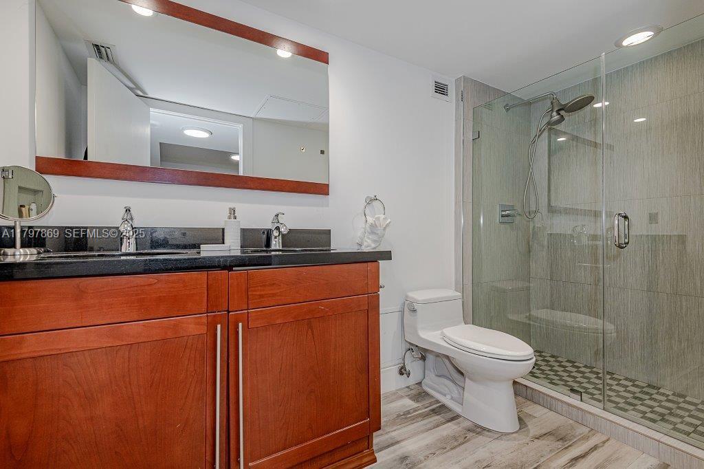 Photo of 2301 Collins Avenue 1532 #1532 listing for Sale