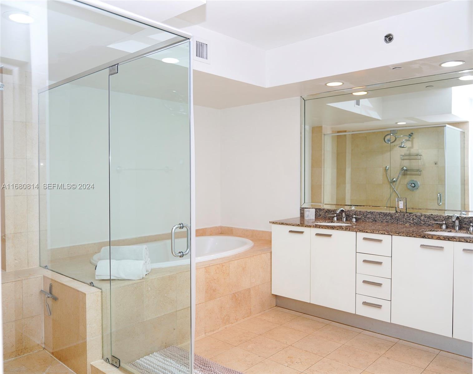 Photo of 1830 S Ocean Drive 4711 #4711 listing for Sale