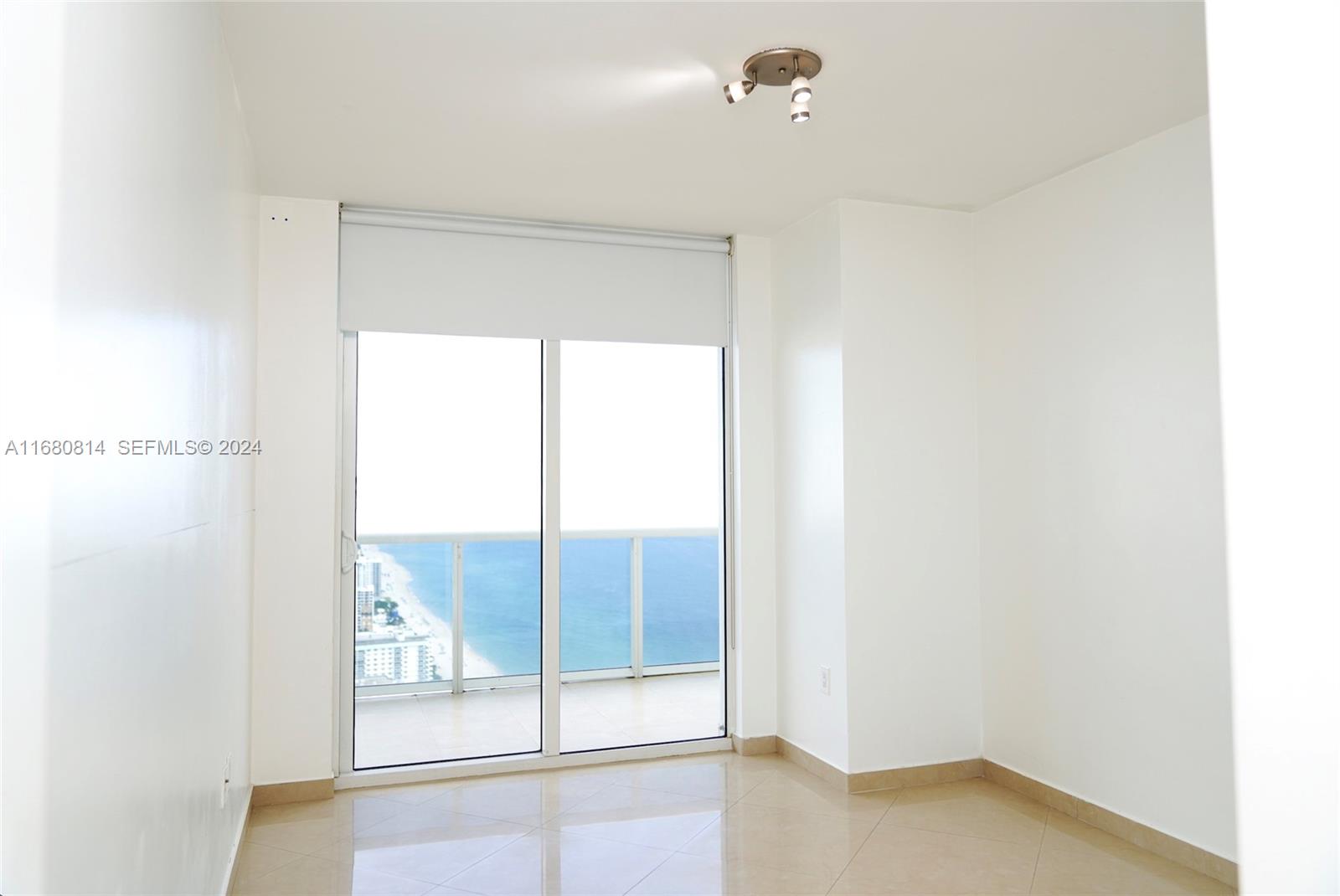 Photo of 1830 S Ocean Drive 4711 #4711 listing for Sale