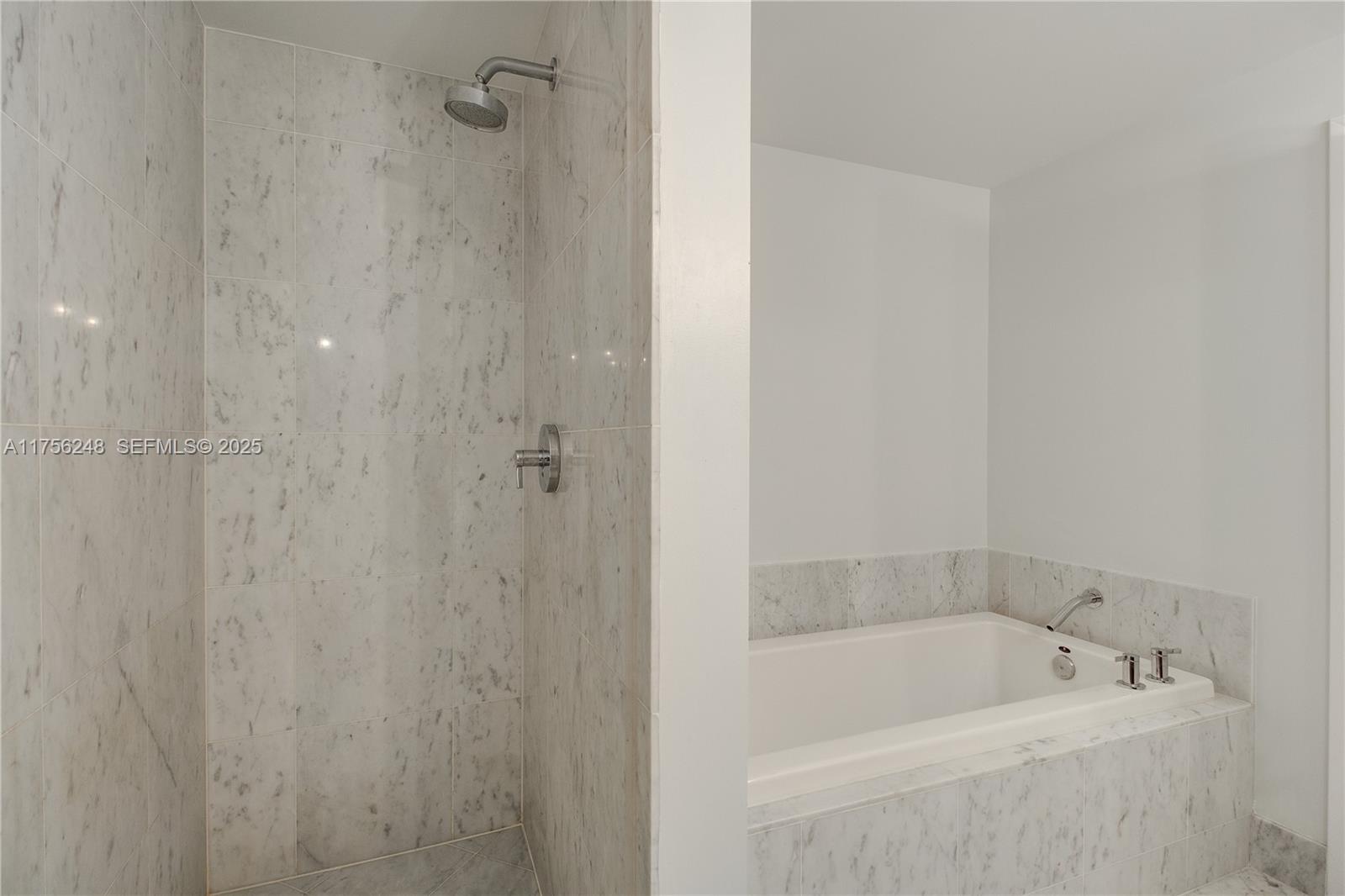 Photo of 253 NE 2nd Street 3702 #3702 listing for Sale