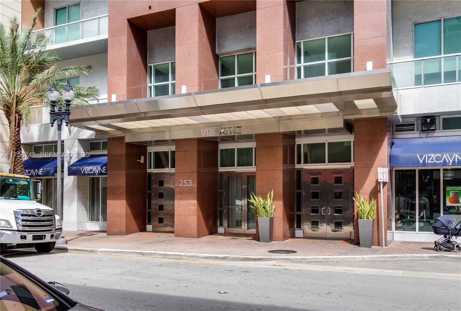 Photo of 253 NE 2nd Street 3702 #3702 listing for Sale