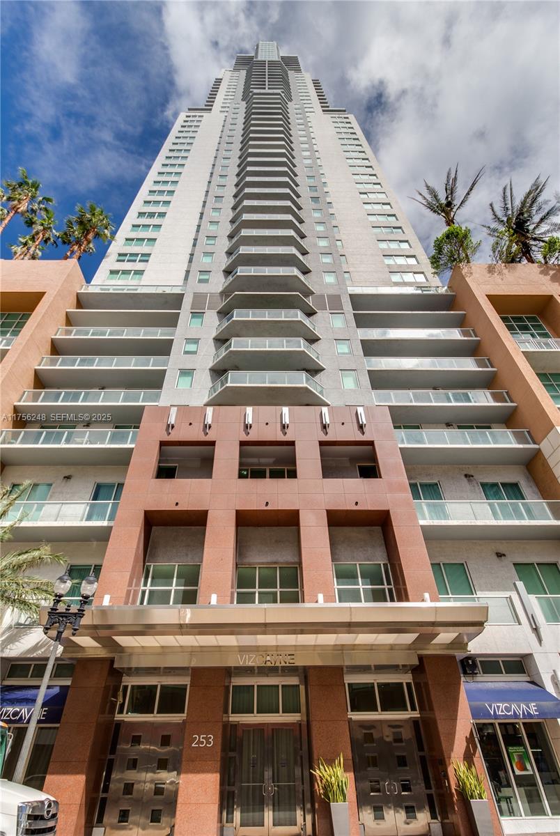 Photo of 253 NE 2nd Street 3702 #3702 listing for Sale