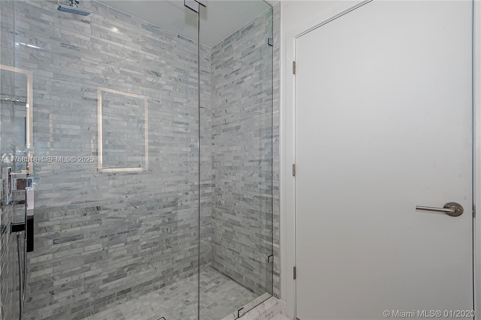 Photo of 851 NE 1st Avenue 2600 #2600 listing for Sale