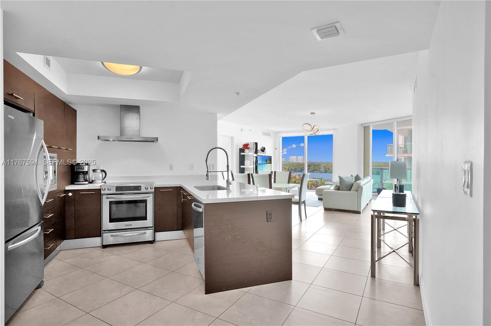 Photo of 250 Sunny Isles Boulevard 3-904 #3-904 listing for Sale