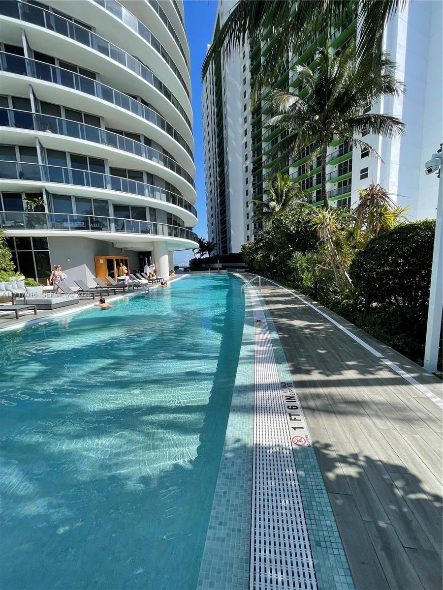 Photo of 488 NE 18th Street 4009 #4009 listing for Sale