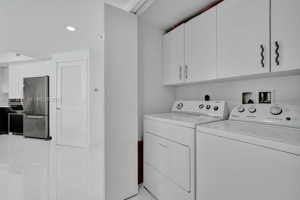 Photo of 150 Sunny Isles Boulevard 1-1606 #1-1606 listing for Sale