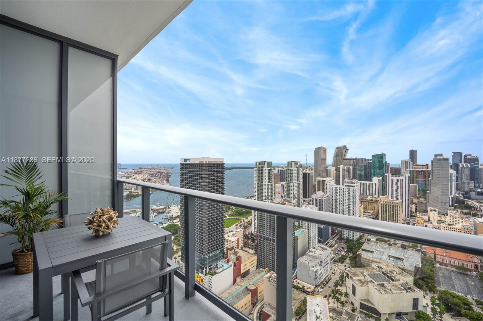 Photo of 159 NE 6th Street 5112 #5112 listing for Sale