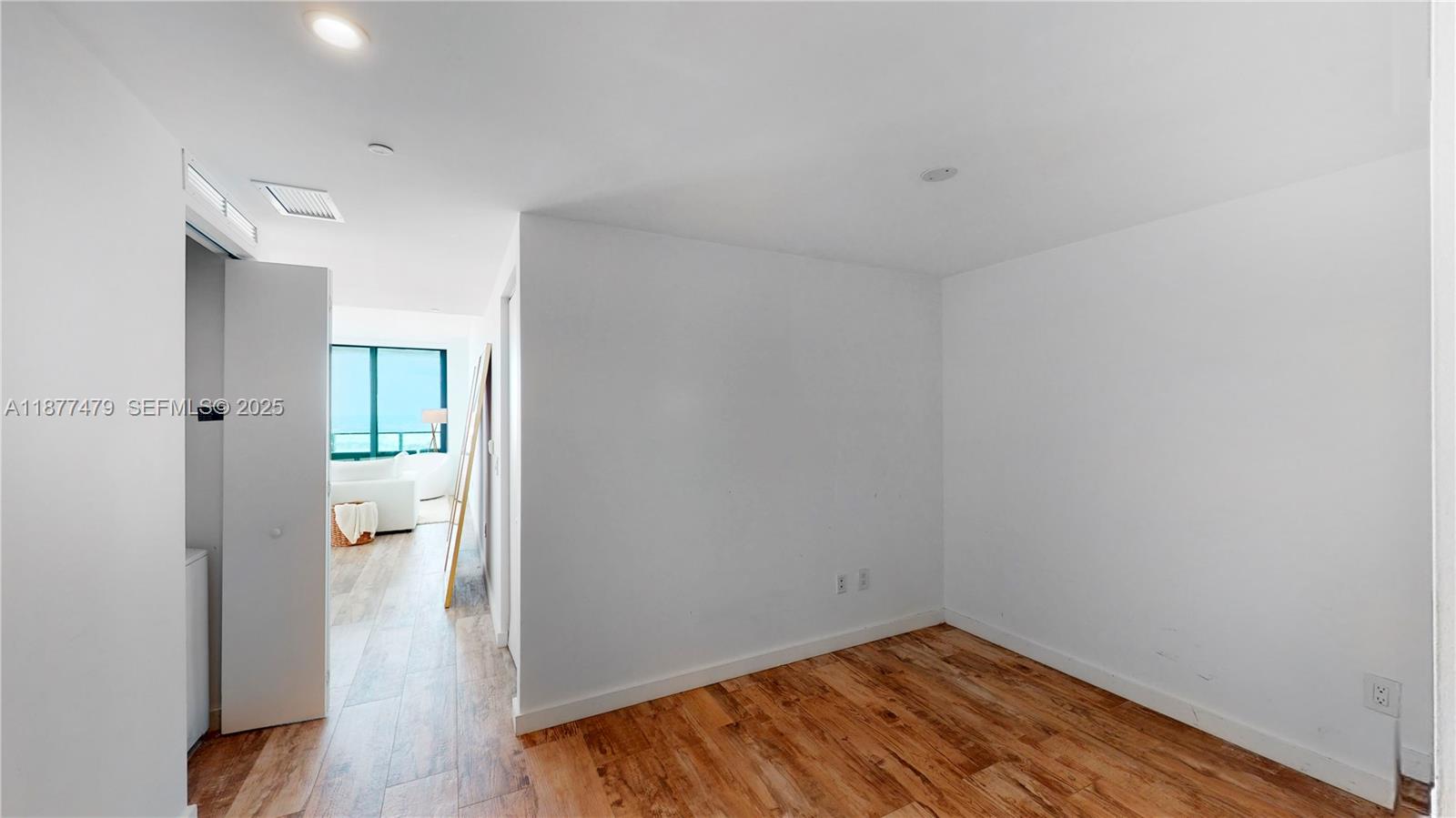 Photo of 650 NE 32nd Street 4607 #4607 listing for Sale