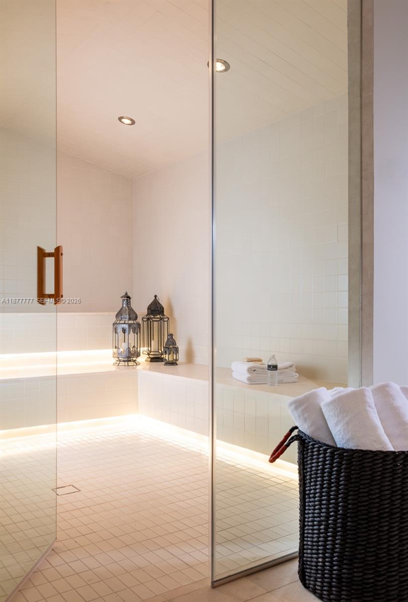 Photo of 4701 N Meridian Avenue 512 #512 listing for Sale