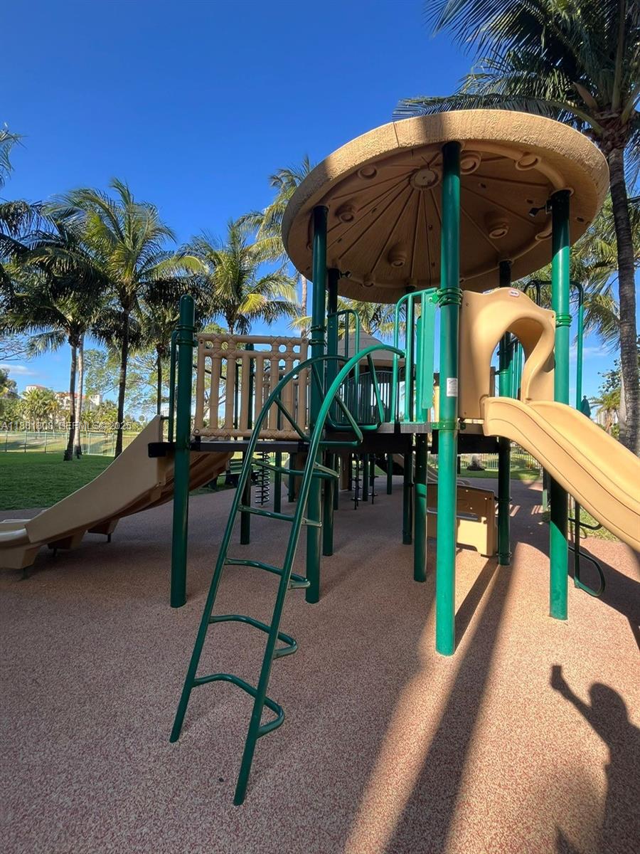 Photo of 19501 W Country Club Drive 1706 #1706 listing for Sale