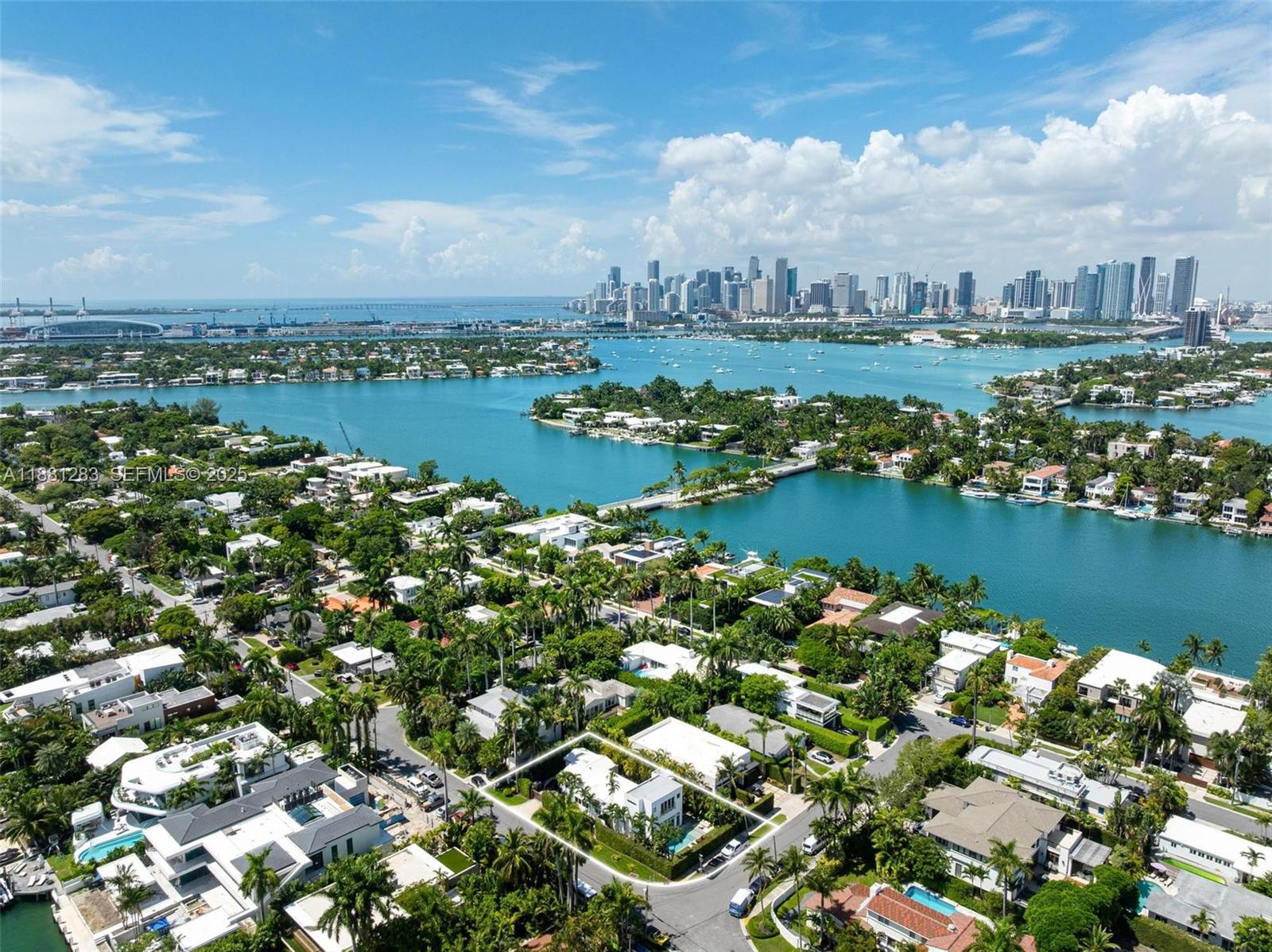 Photo of 520 E Dilido Drive # listing for Sale