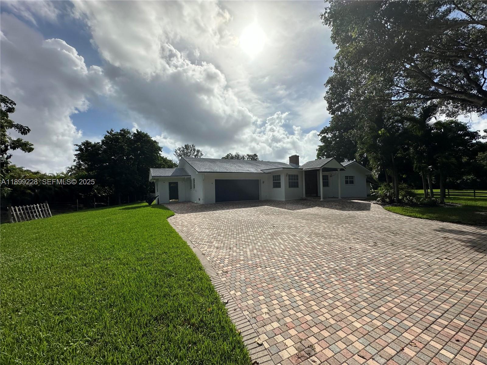 Photo of #A11899228 listing for Sale