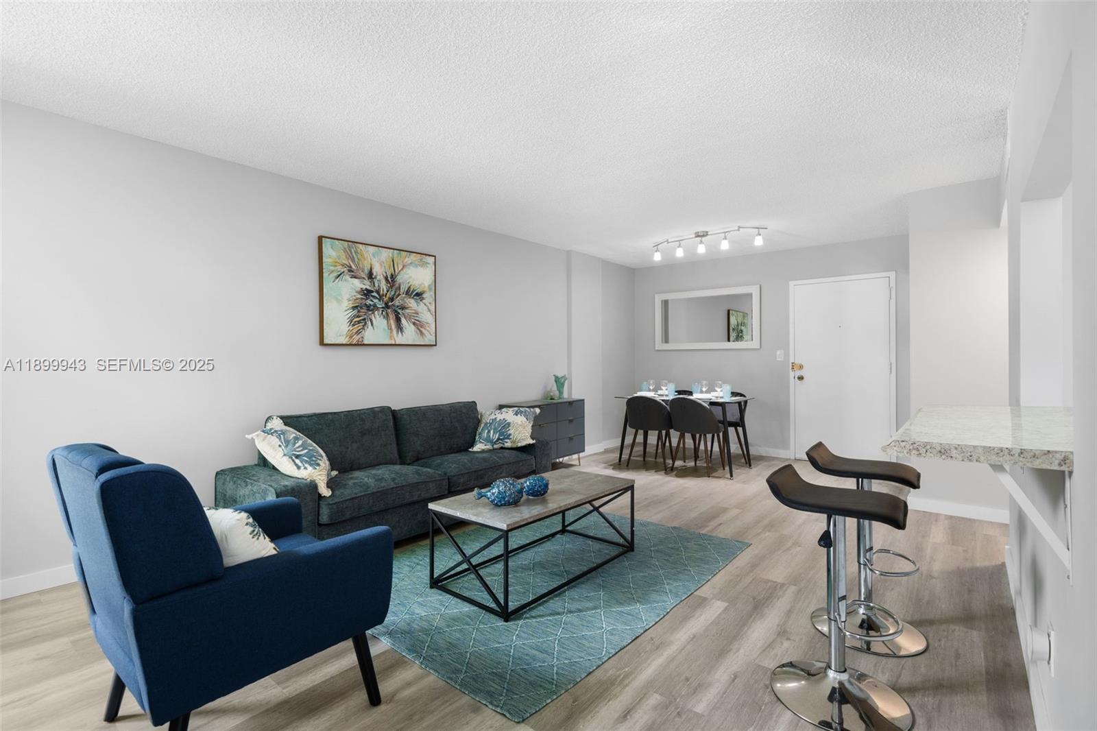 Photo of #A11899943 listing for Sale