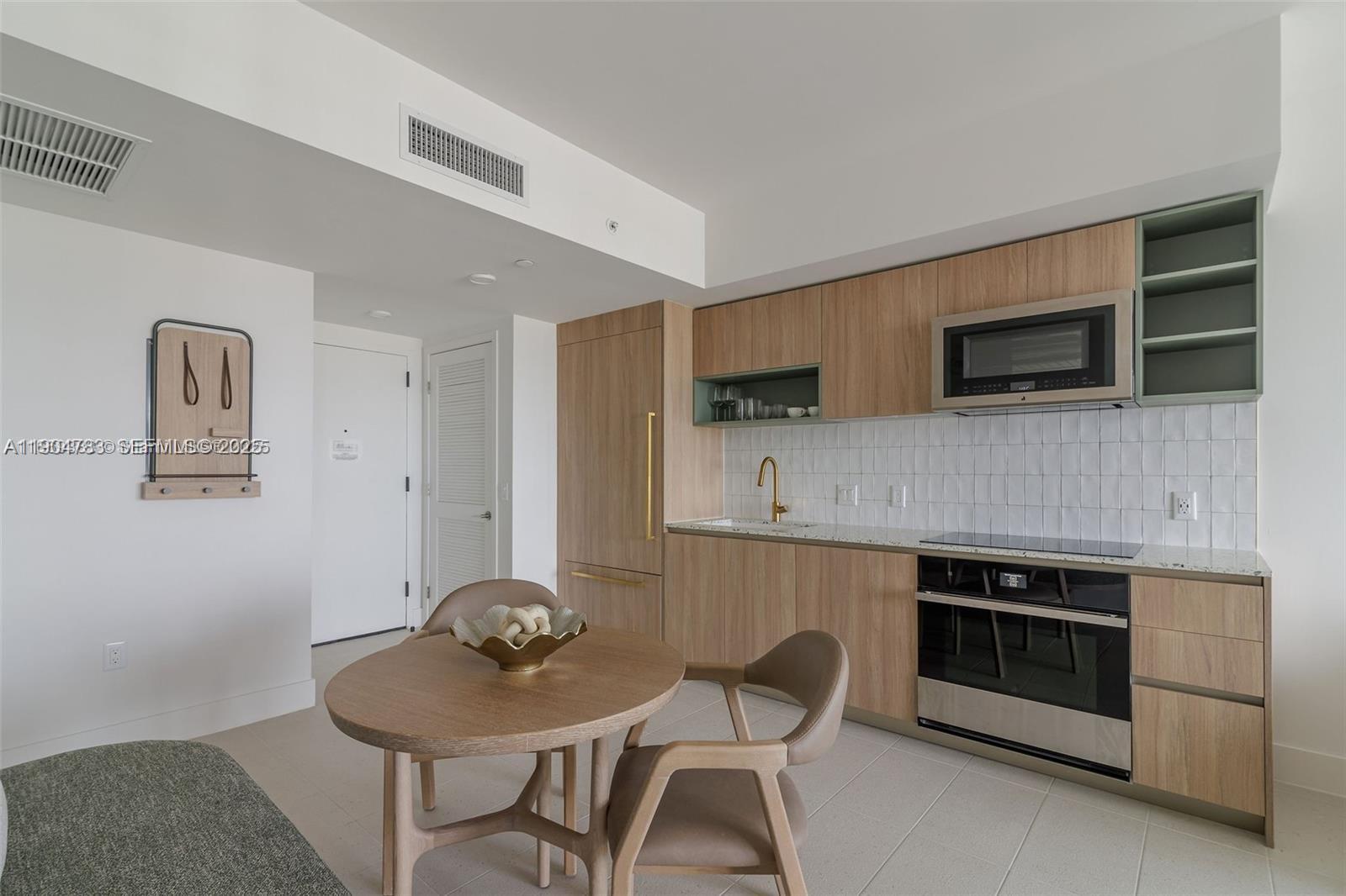 Photo of 159 NE 6th Street 3404 #3404 listing for Sale