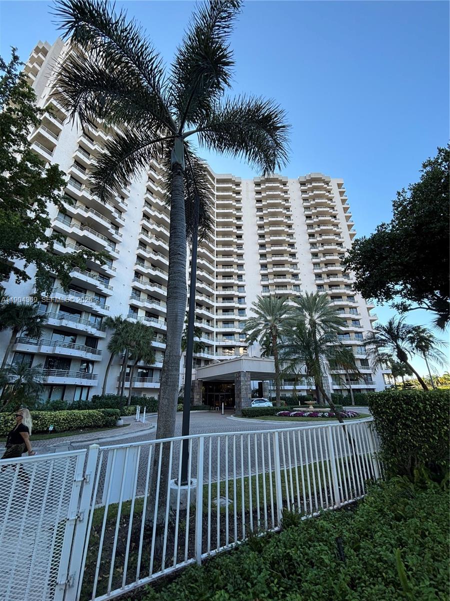 Photo of 3300 NE 191st Street 1403 #1403 listing for Sale