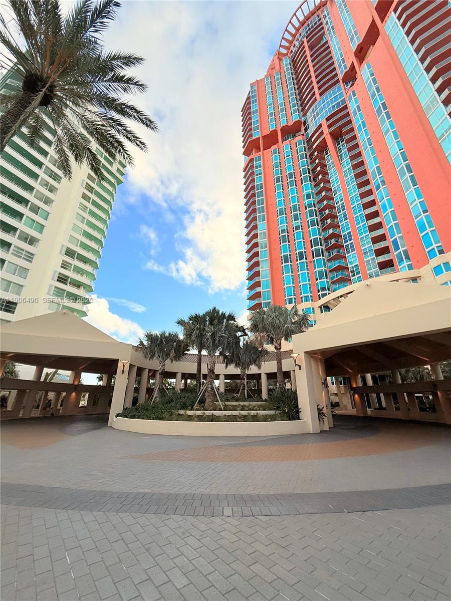 Photo of 300 S Pointe Drive 4306 #4306 listing for Sale