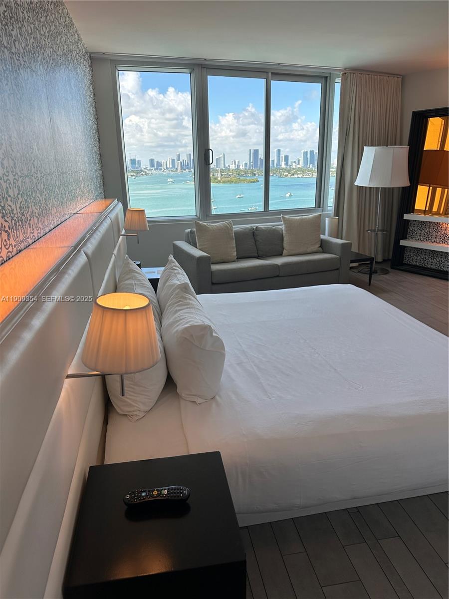 Photo of 1100 West Avenue 1206 #1206 listing for Sale
