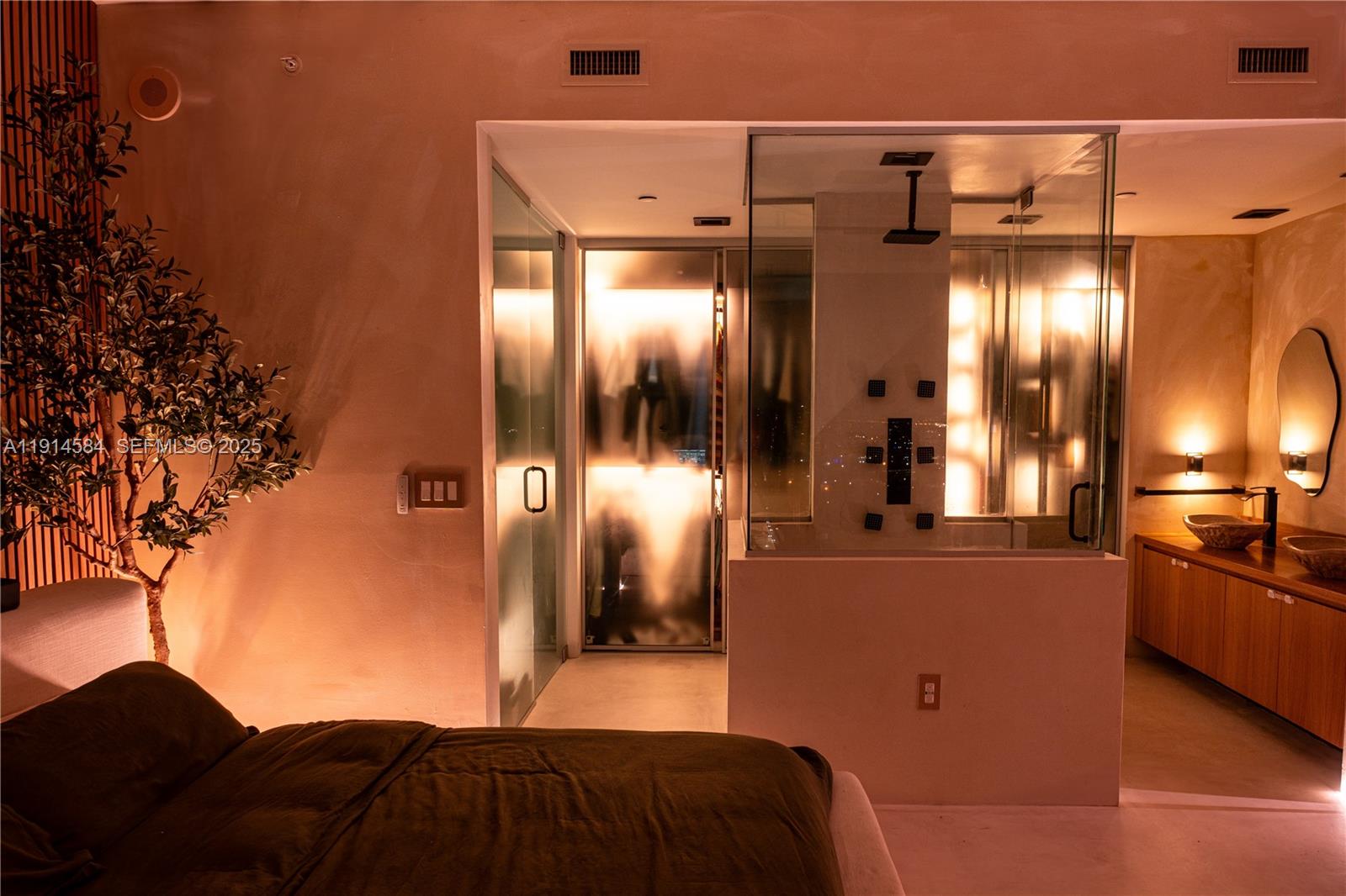 Photo of 1040 Biscayne Boulevard 2905 #2905 listing for Sale