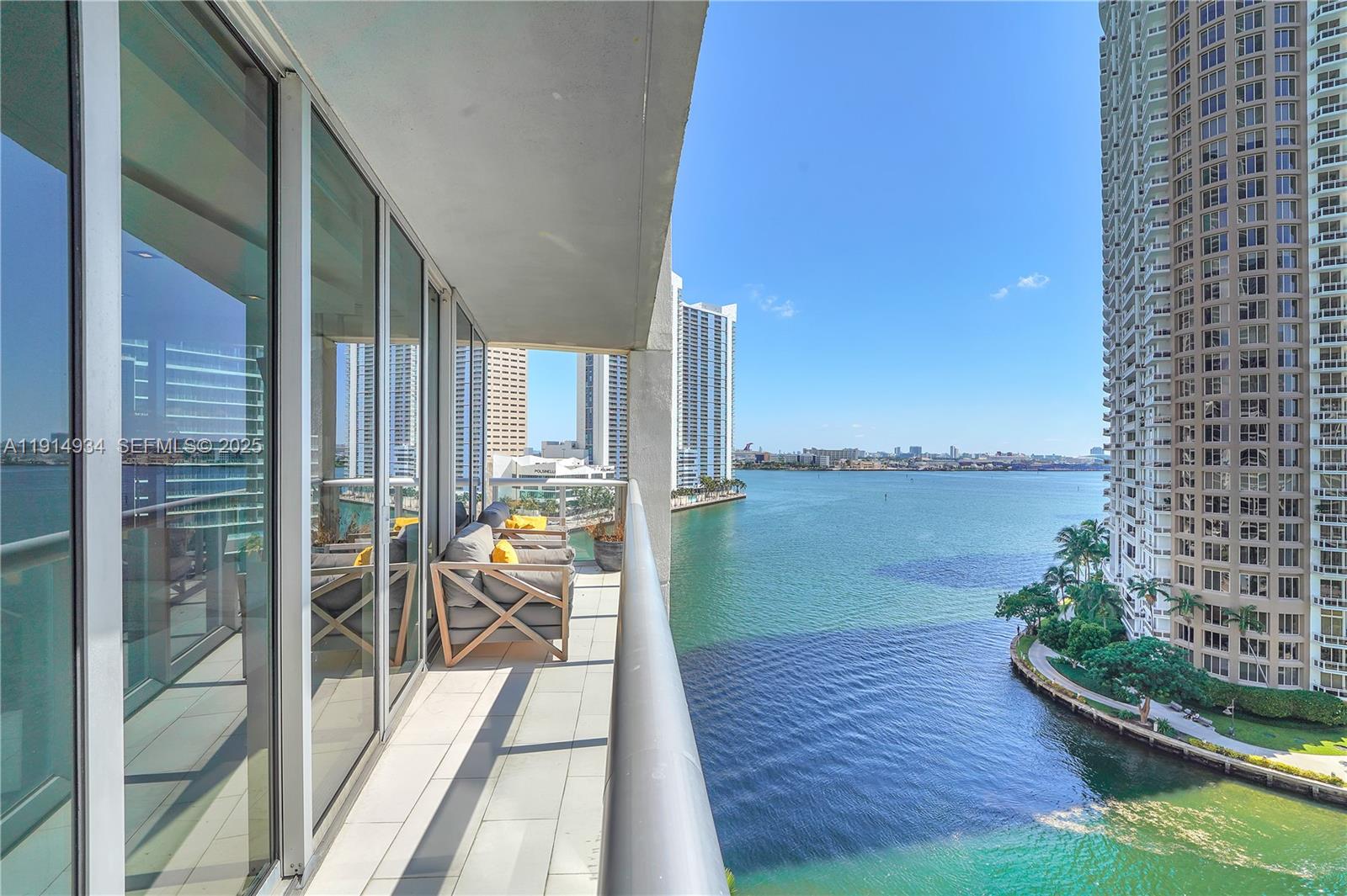Photo of 465 Brickell Avenue 1001 #1001 listing for Sale