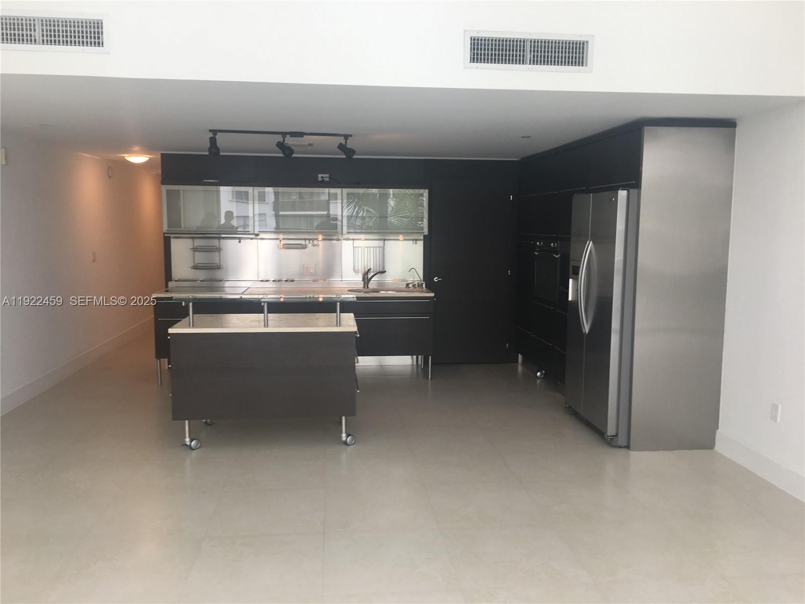 Photo of 6000 Collins Avenue 521 #521 listing for Sale